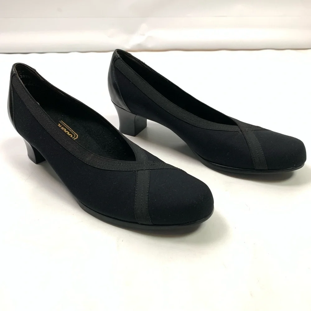 Munro Womens Black Heels Slip on Size 8.5 M - Picture 1 of 8